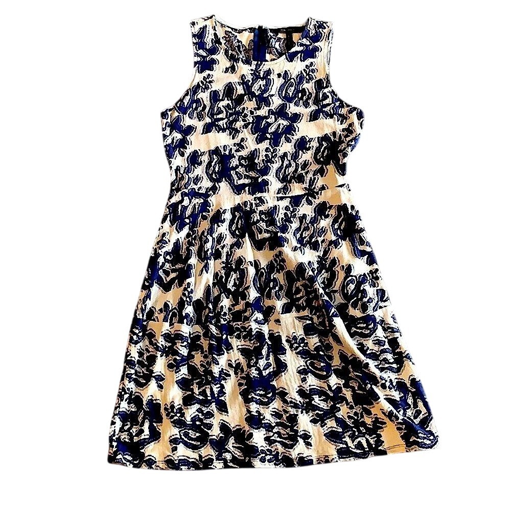 Elegant Navy Floral Print Sleeveless Summer Dress - Versatile & Chic